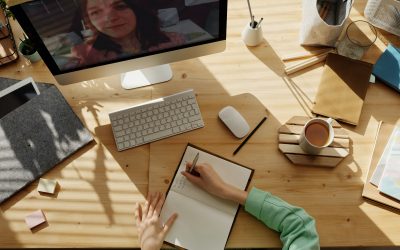 Creating Your Unique Brand: Building a Strong Personal Brand in the content creator Industry